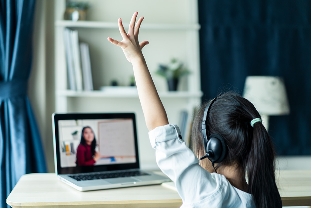 Escuchar a los niños, niñas y jóvenes estudiantes