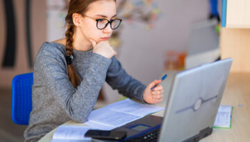 Escuchar a los niños, niñas y jóvenes estudiantes